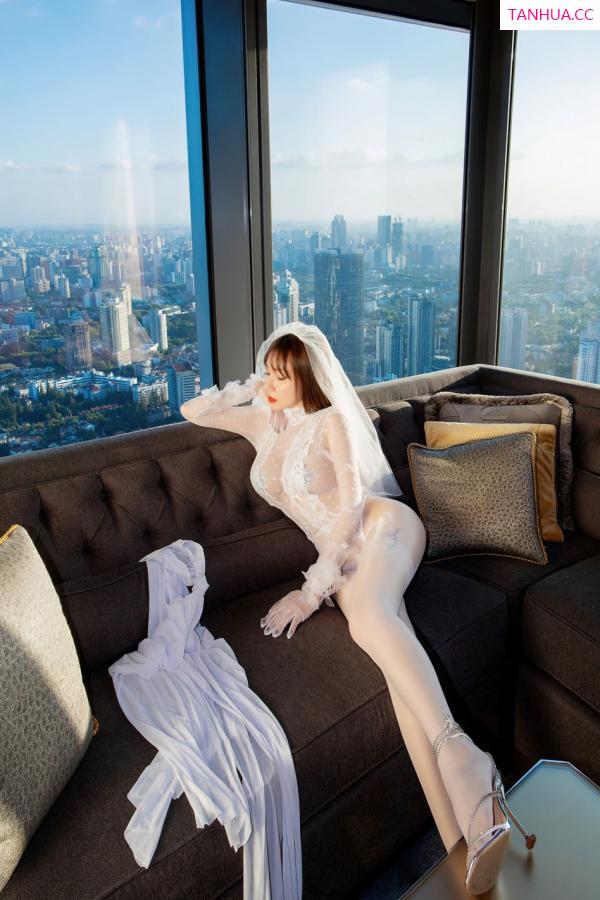 闫雪松 松果儿 [XiuRen]高清写真图 2021.11.11 No.4200 果儿Victoria第27张图片